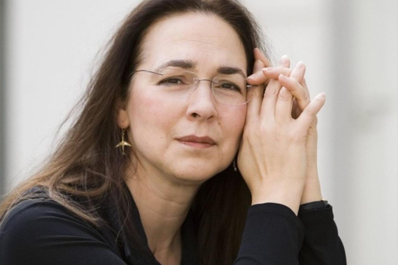 Book Club MeetandGreet with Lorrie Moore Powered by Givergy
